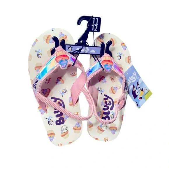 Bluey Character Flip Flops - Picture 8 of 9